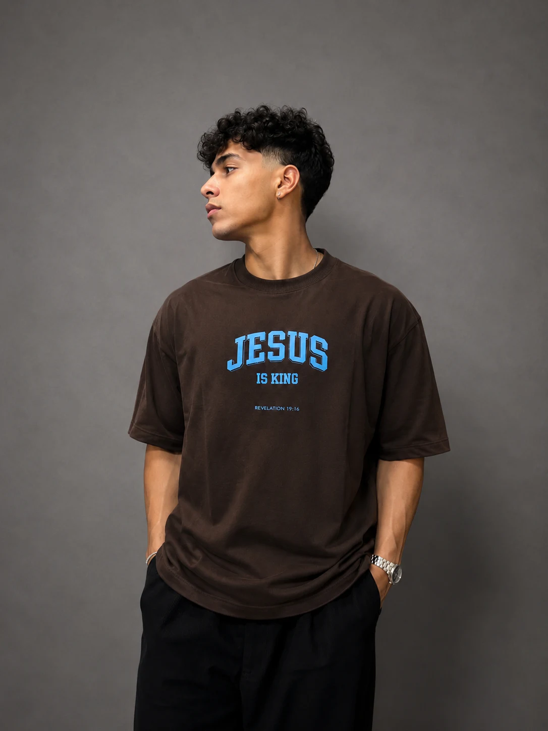 Camiseta Oversized Faith Jesus Is King foto 3