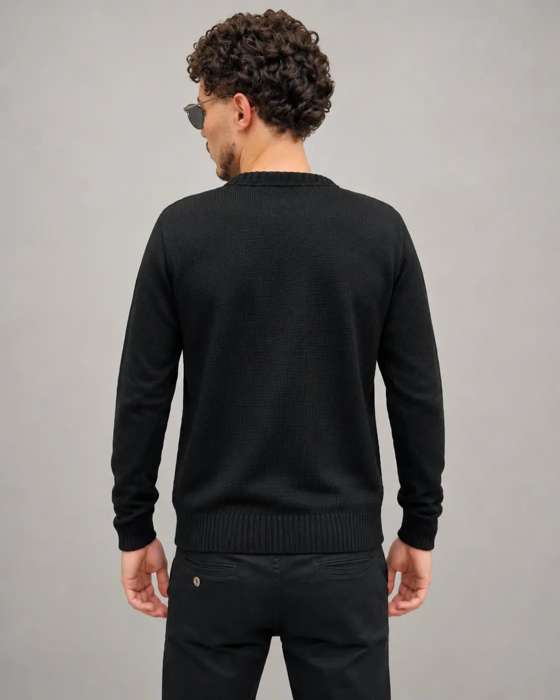 Suéter Tricot Minimal Preto costas